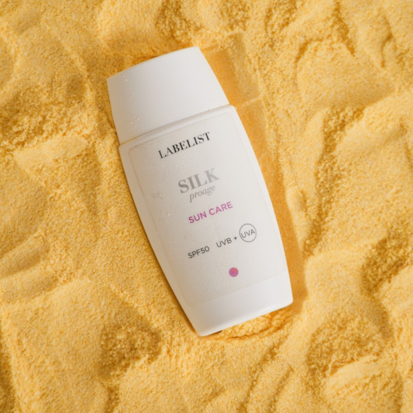 Солнцезащитный флюид для лица LABELIST SILK SPF50 для защиты и восстановления кожи с экзосомами центеллы